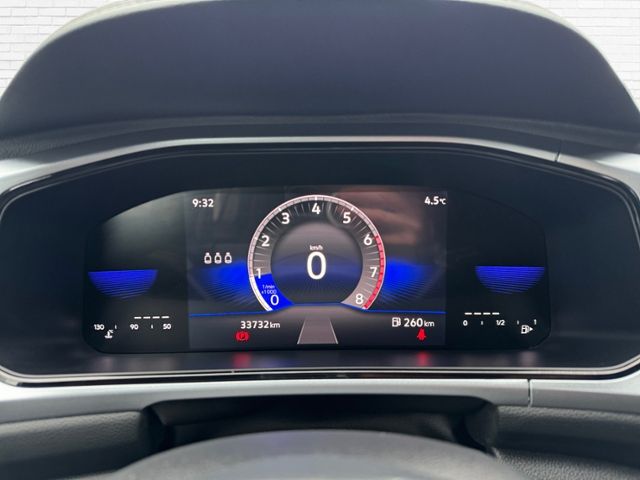Fahrzeugabbildung Volkswagen T-Roc Life 1.0 TSI 110 PS 6-Gang LED RFK SHZG