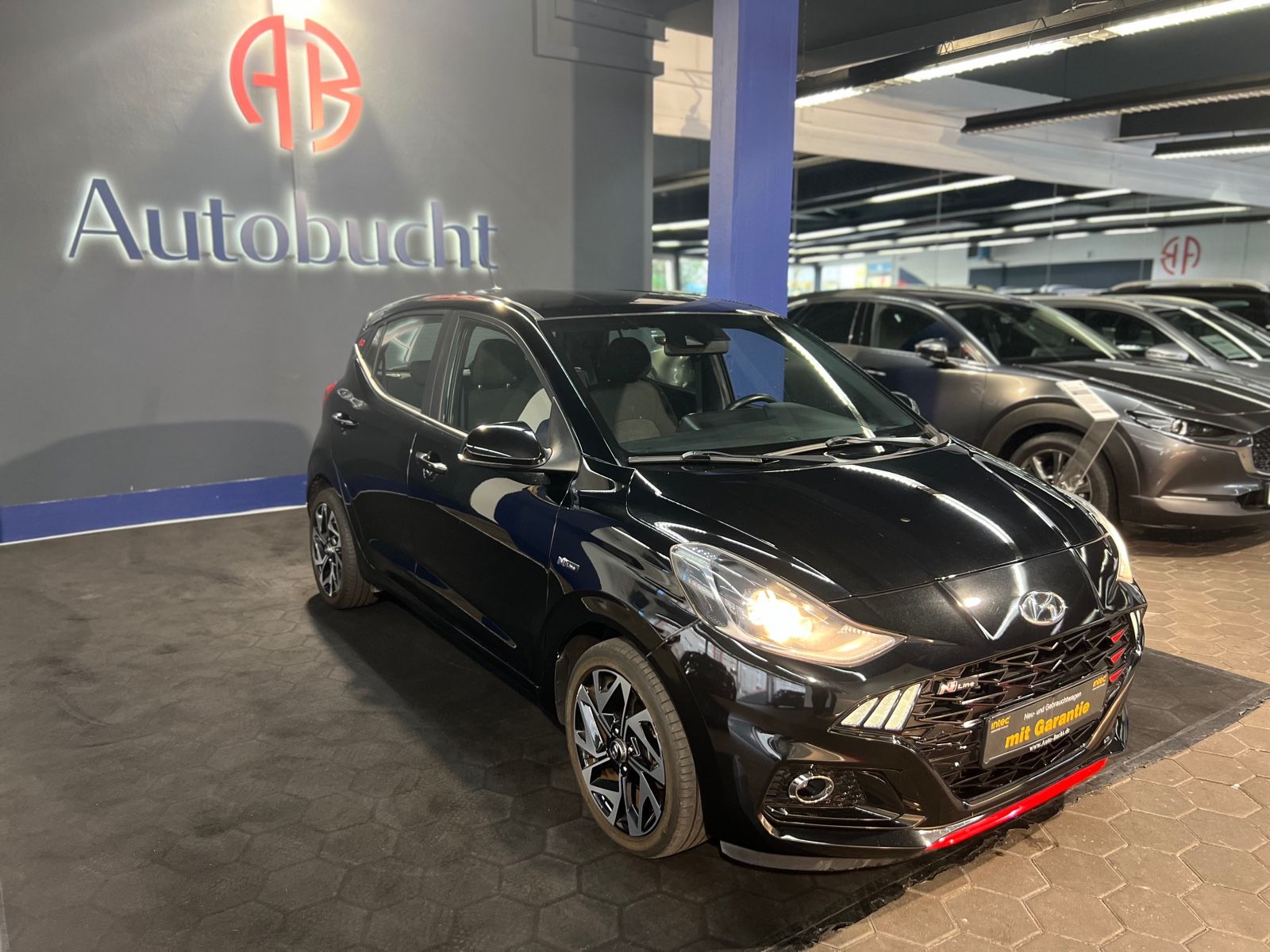 HYUNDAI i10