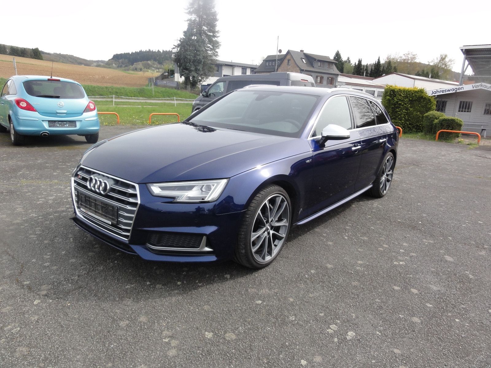 AUDI S4 Avant 3.0 TFSI quattro Navi LED Alcantara