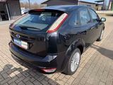 Ford Focus Lim. Titanium*1.6-KLIMA*2.HAND*SCHECKHEFTG - Ford Focus aus 2010: Titanium