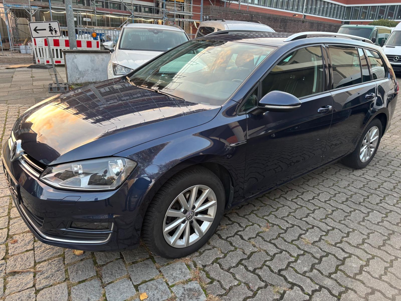 Volkswagen Golf VII Variant Lounge BMT Klimaaut.Navi*Euro-6