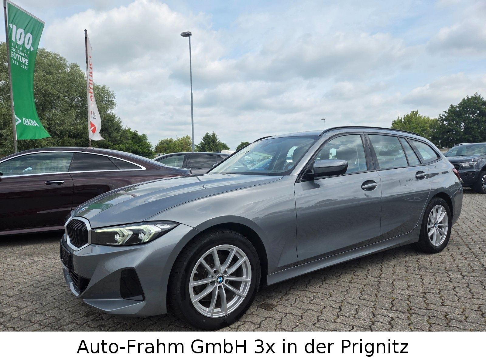 BMW 320 3 Touring 320 d xDrive LED NAVI foto 6