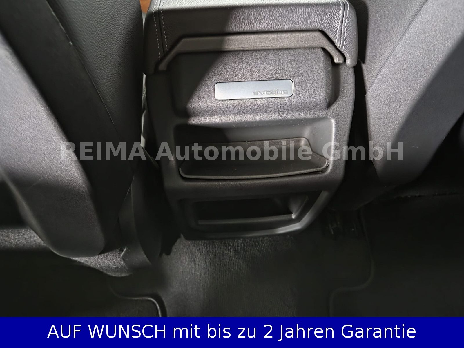 Fahrzeugabbildung Land Rover Range Rover Evoque 2,0D SE, Navi, Xenon, 20" Alu