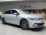 Volkswagen Golf Life DSG TOP-Paket Panorama Kamera AHK - VW Gebrauchtwagen von 2022