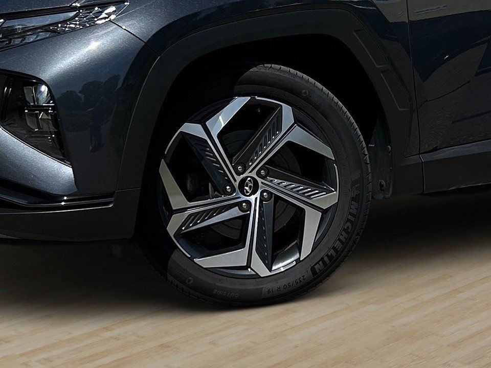 Fahrzeugabbildung Hyundai TUCSON PHEV 1.6T 6AT 4WD TREND 1HD GARANTIE07/27
