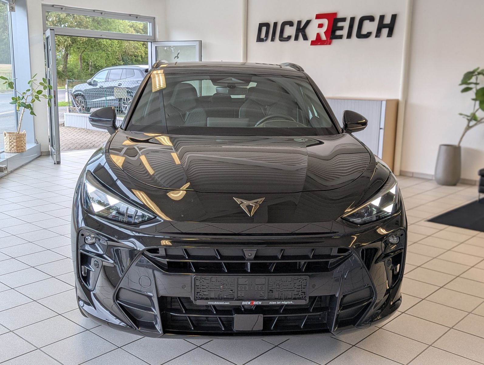 Fahrzeugabbildung CUPRA Terramar 1.5 TSI Tribe Senn Pano Matrix HUD AHK