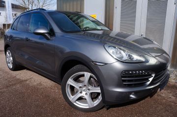 Porsche Cayenne - 2