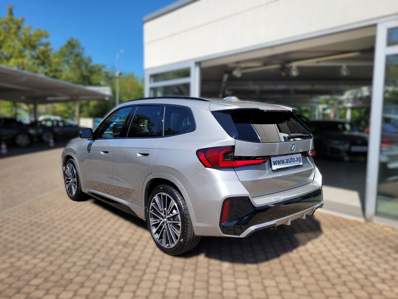 BMW X1 23 d xDrive M Sport AHK HUD 360°Kamera H&K foto 3