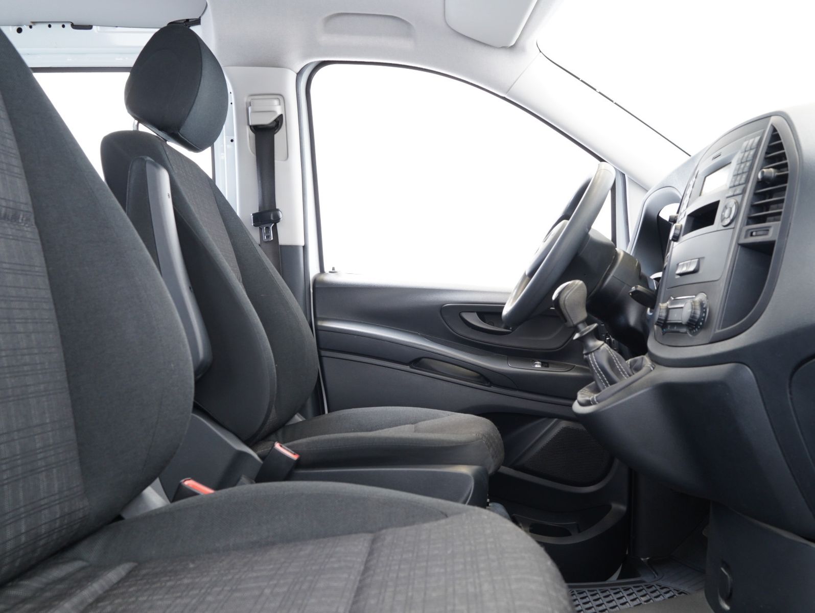 Fahrzeugabbildung Mercedes-Benz Vito Mixto 110 CDI FWD 5-SITZER