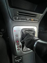 Volkswagen Tiguan - 11