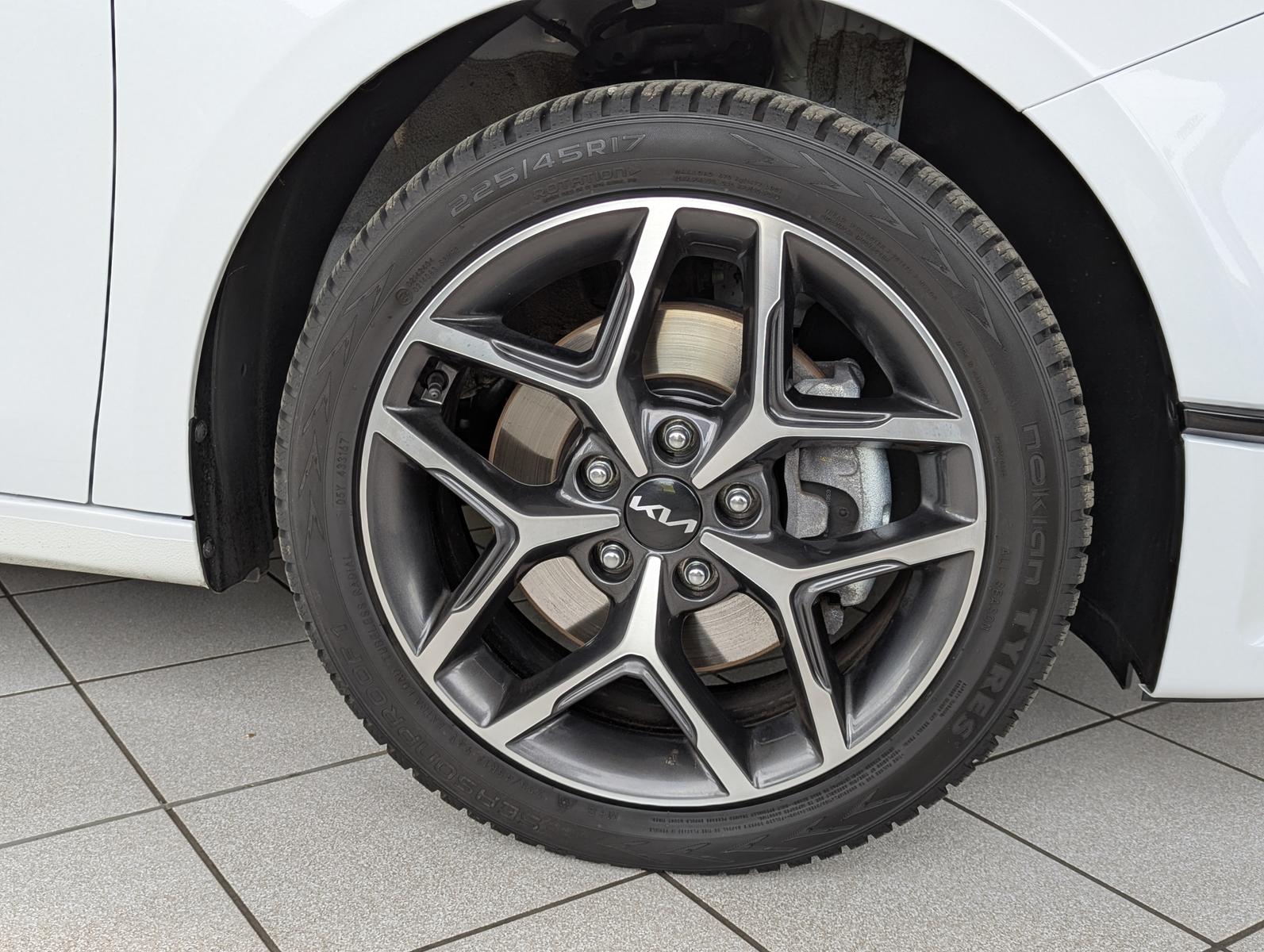 Kia cee'd Sportswagon 1.5 DCT Spirit LED JBL Cam 7J