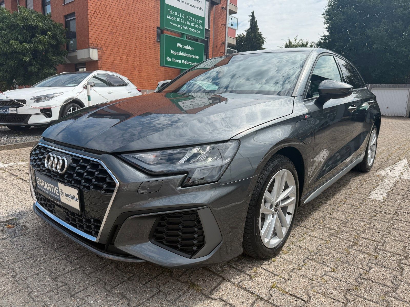 Fahrzeugabbildung Audi A3 Sportback 40 TFSI e S-LINE SPORTPAKET AHK LED