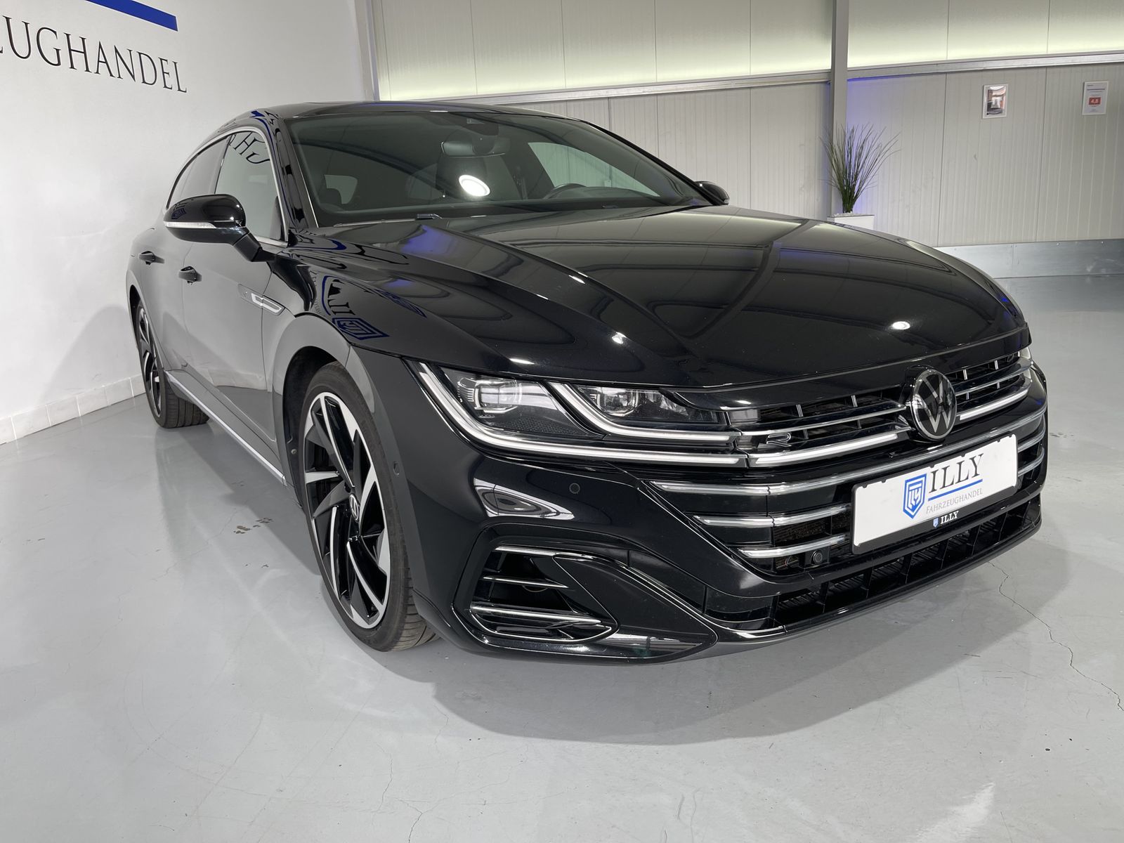 Fahrzeugabbildung Volkswagen Arteon Shooting Brake R-Line 2.0 TDI*AHK*STHZ*