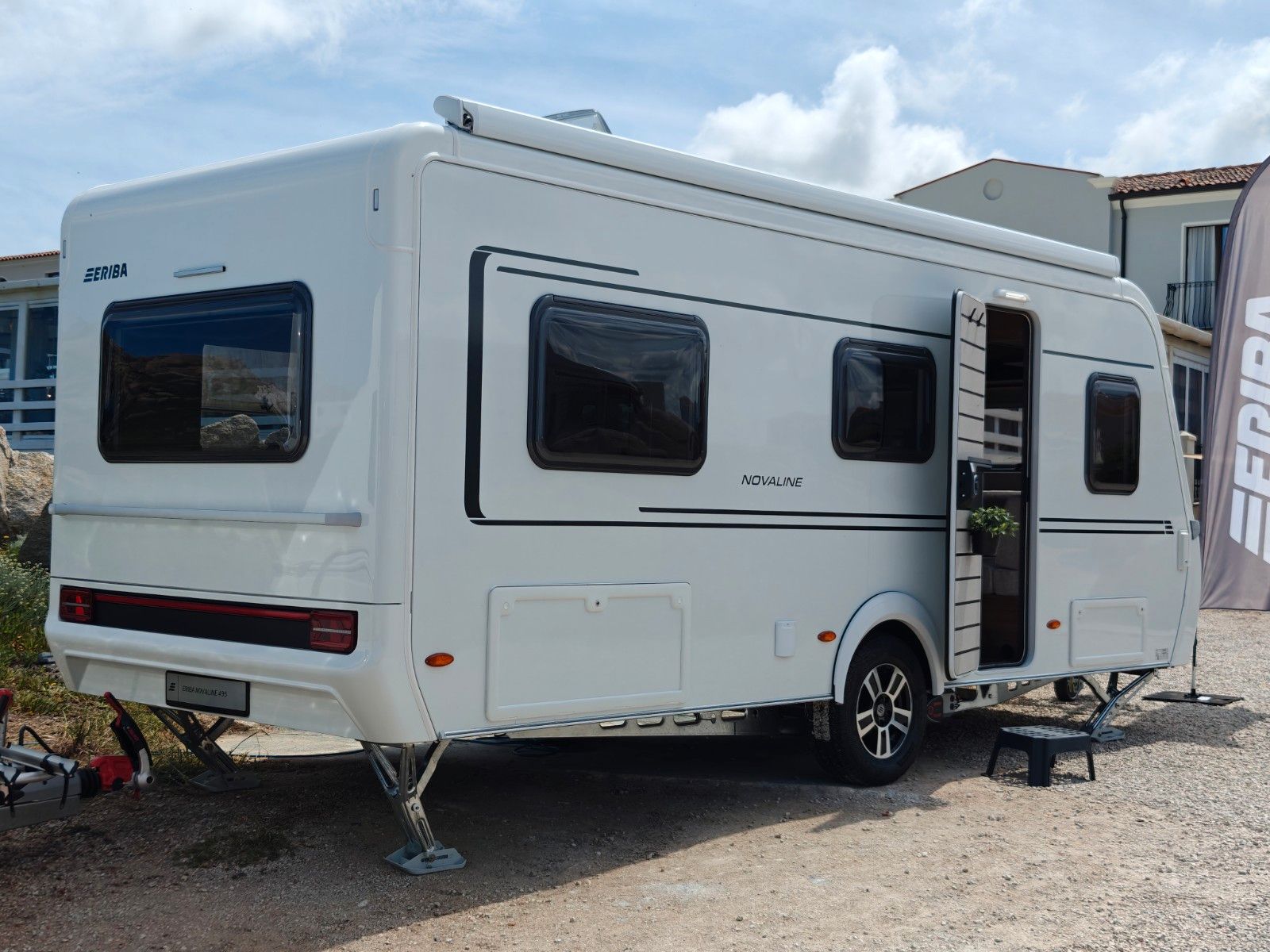 Fahrzeugabbildung HYMER / ERIBA / HYMERCAR Novaline 495 - MESSE-NEUHEIT 2026! -