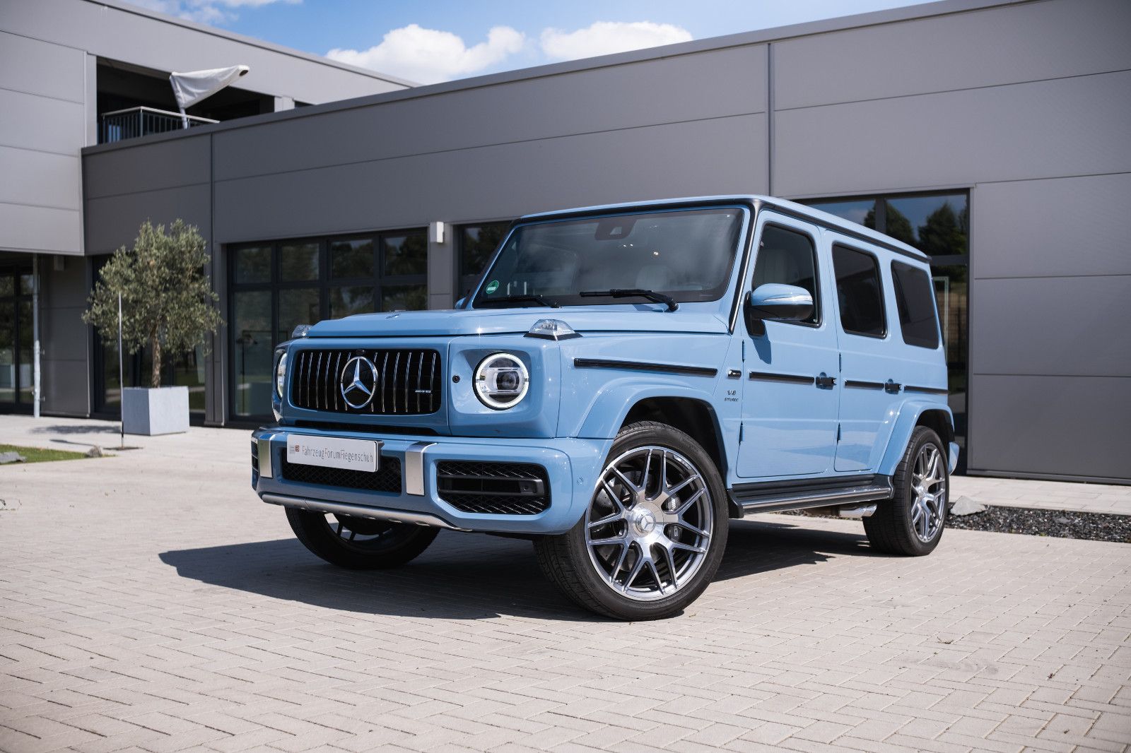 Fahrzeugabbildung Mercedes-Benz G 63 AMG Chinablau-Burmester-Park-Paket.St.H.