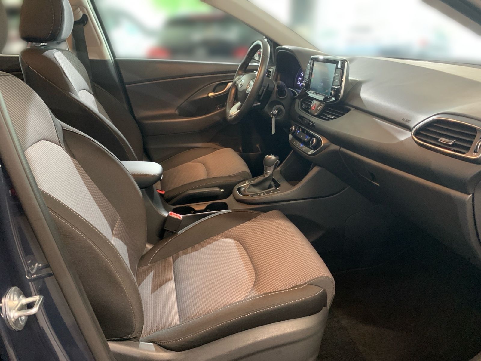 Fahrzeugabbildung Hyundai i30 1.0 T-GDI 7-DCT Select Mild-Hybrid Allwetter