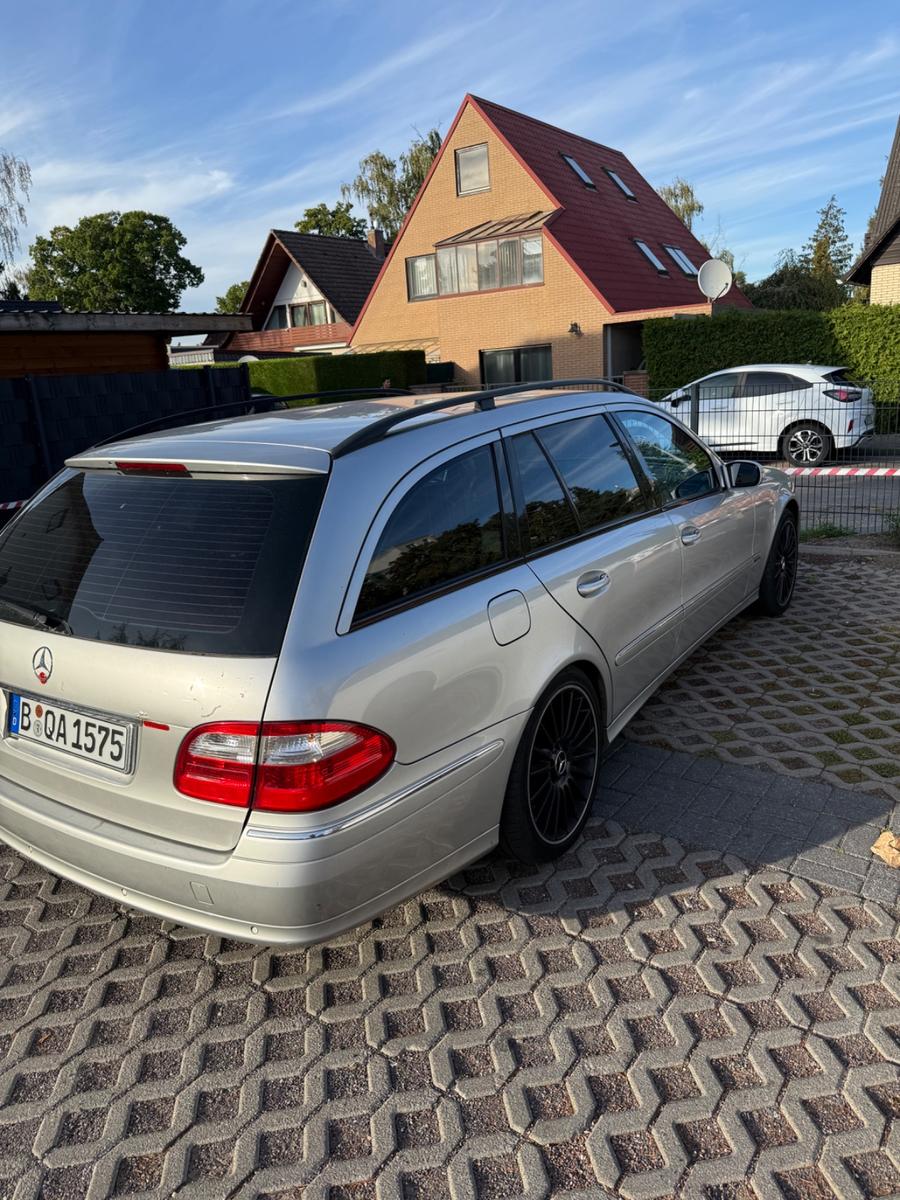 Mercedes-Benz E280 2004 — engine 3.222 cm³, 177 HP (130kW)