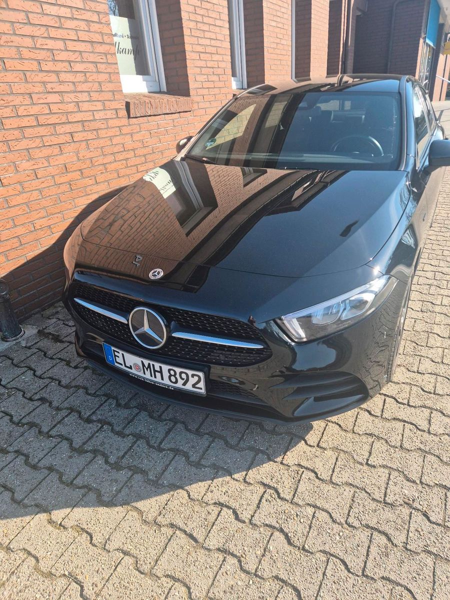 MERCEDES-BENZ Mercedes-Benz A250e
