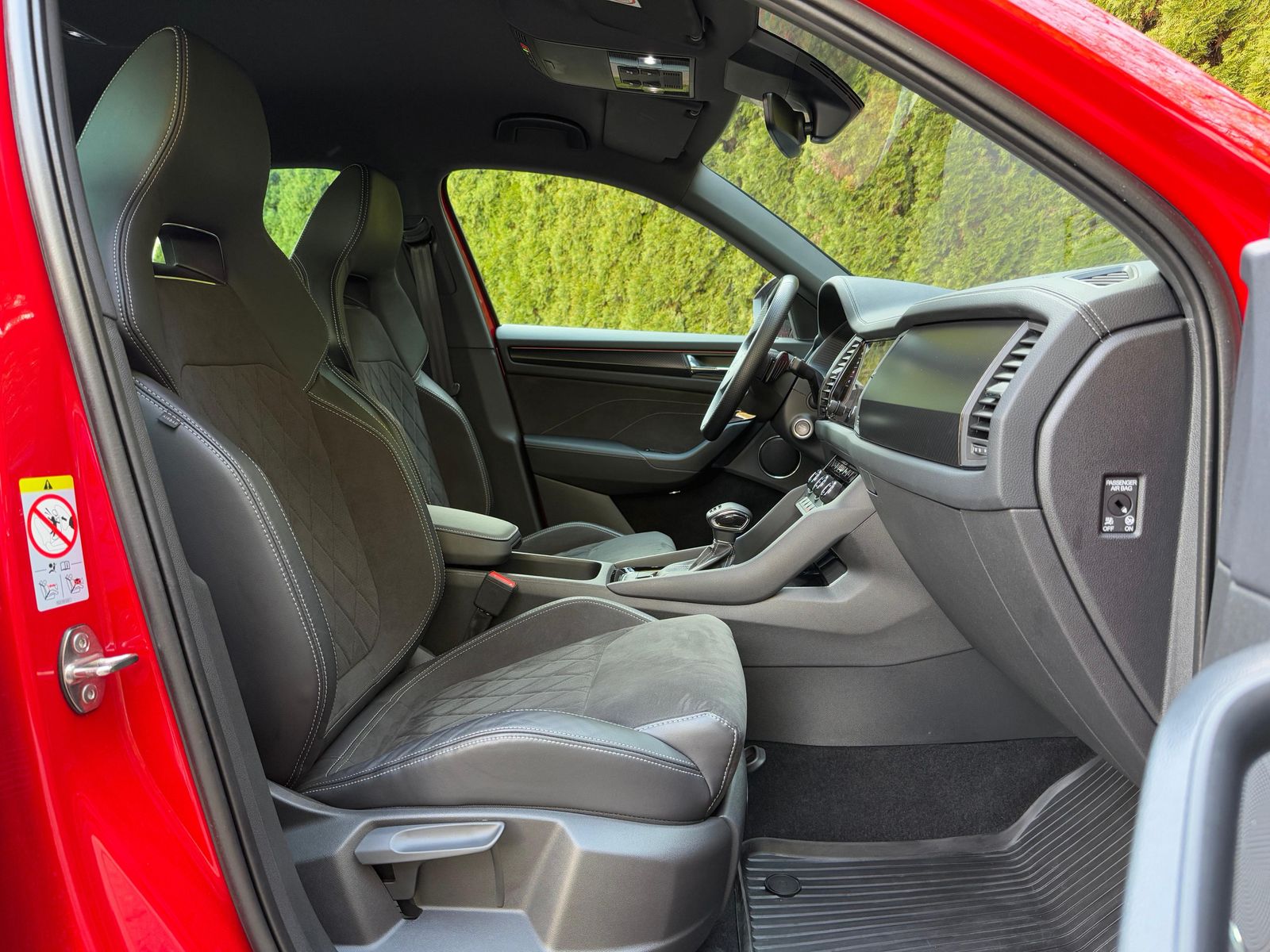 Fahrzeugabbildung SKODA Kodiaq 2.0 TSI 4x4 DSG Sportline MATRIX+SHZ+KAM+