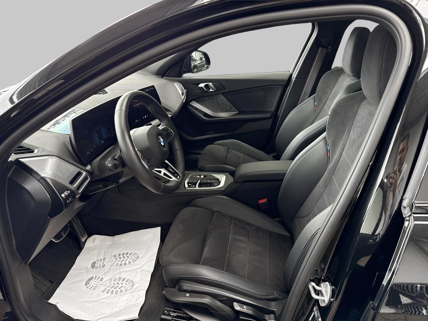 BMW 1 Series i M Sportpaket Pano Navi Digi-CP LED ACC App, миниатюра 9