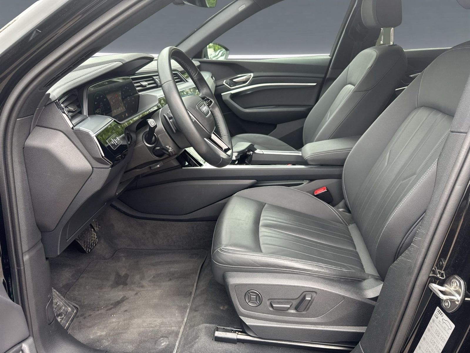 Audi Q8 e-tron - Bild 18
