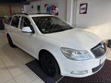 Skoda Octavia 1.8 TSI DSG Combi*LEDER*XENON*AHK*NAVI! - Skoda Octavia: 1.8