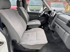 Fahrzeugabbildung T4 Kombi Transporter Bus 2.5 9-Sitzer