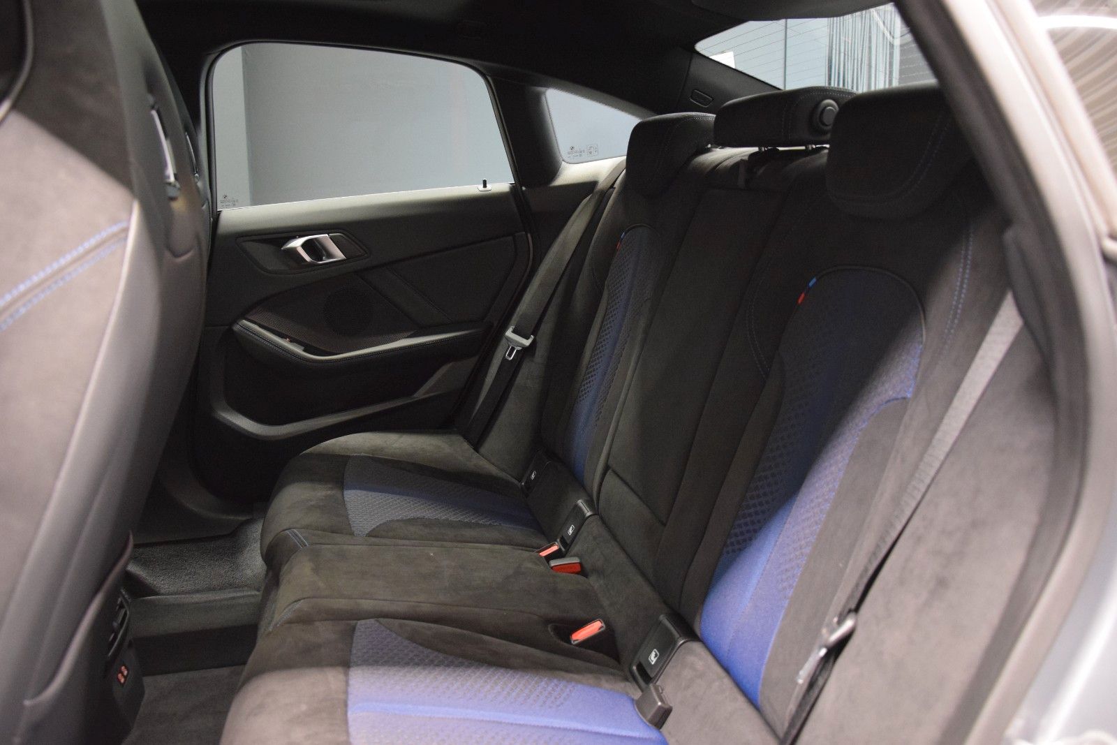 Fahrzeugabbildung BMW 218 i M Sport Gran Coupé HuD Pano Schale ACC