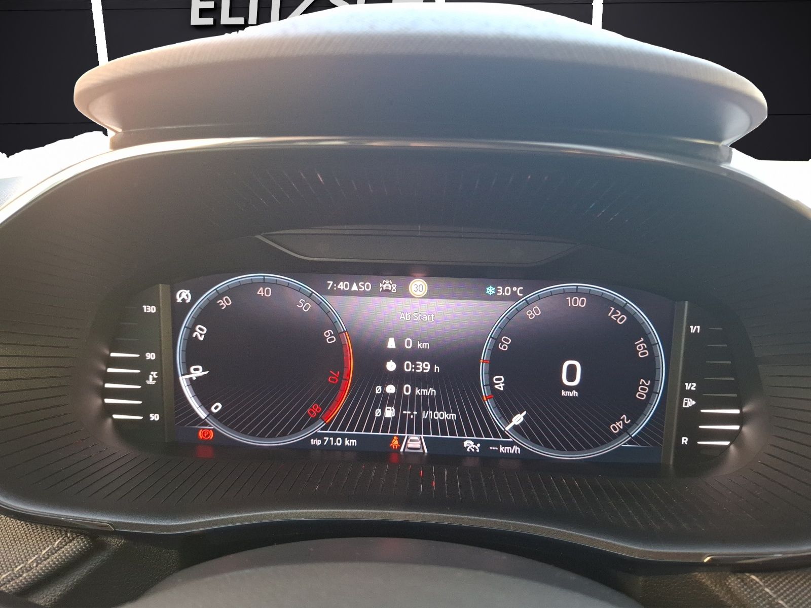 Fahrzeugabbildung SKODA Fabia TSI Style LED Navi AID ACC RFK SH LM