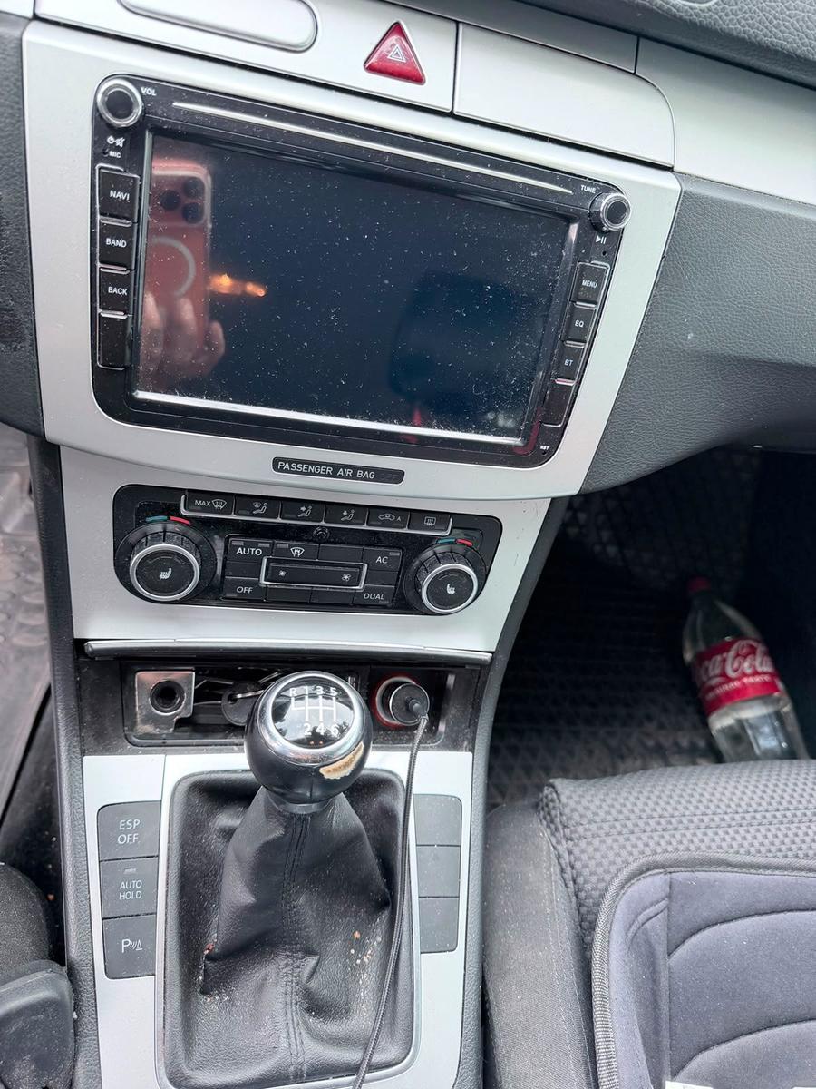 Volkswagen Passat 2011 — photo 6