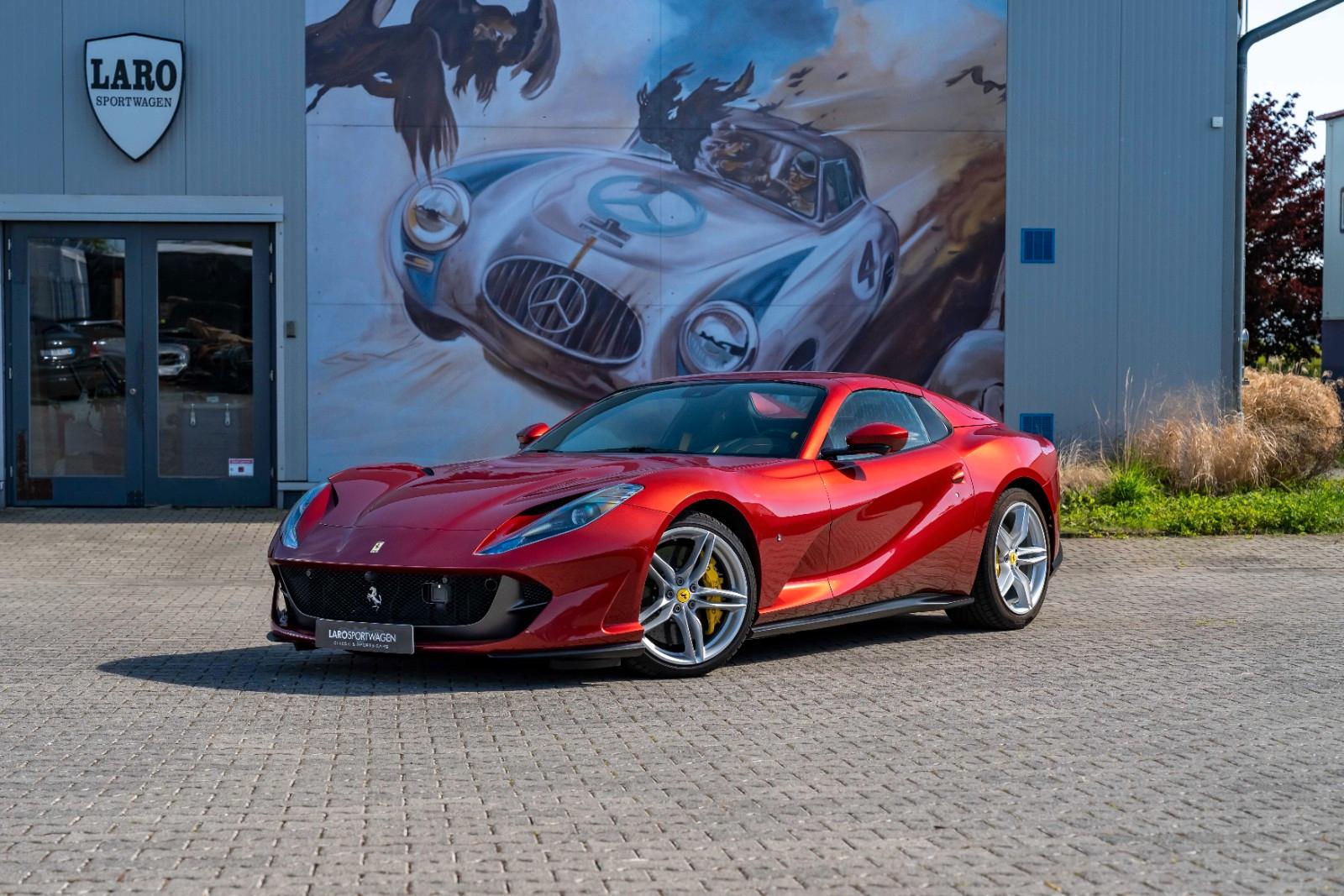 Ferrari 812 GTS / JBL / CarPlay