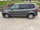 Volkswagen Touran 2.0 TDI LIFE 140PS - Volkswagen Touran 140 ps mit Diesel-Antrieb