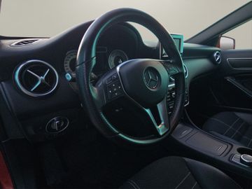 Mercedes A 180 - 11