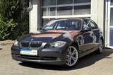 BMW 325iA LIMOUSINE AUTOMATIK LEDER NAVI XENON 2 HD - BMW 3 Series aus 2005