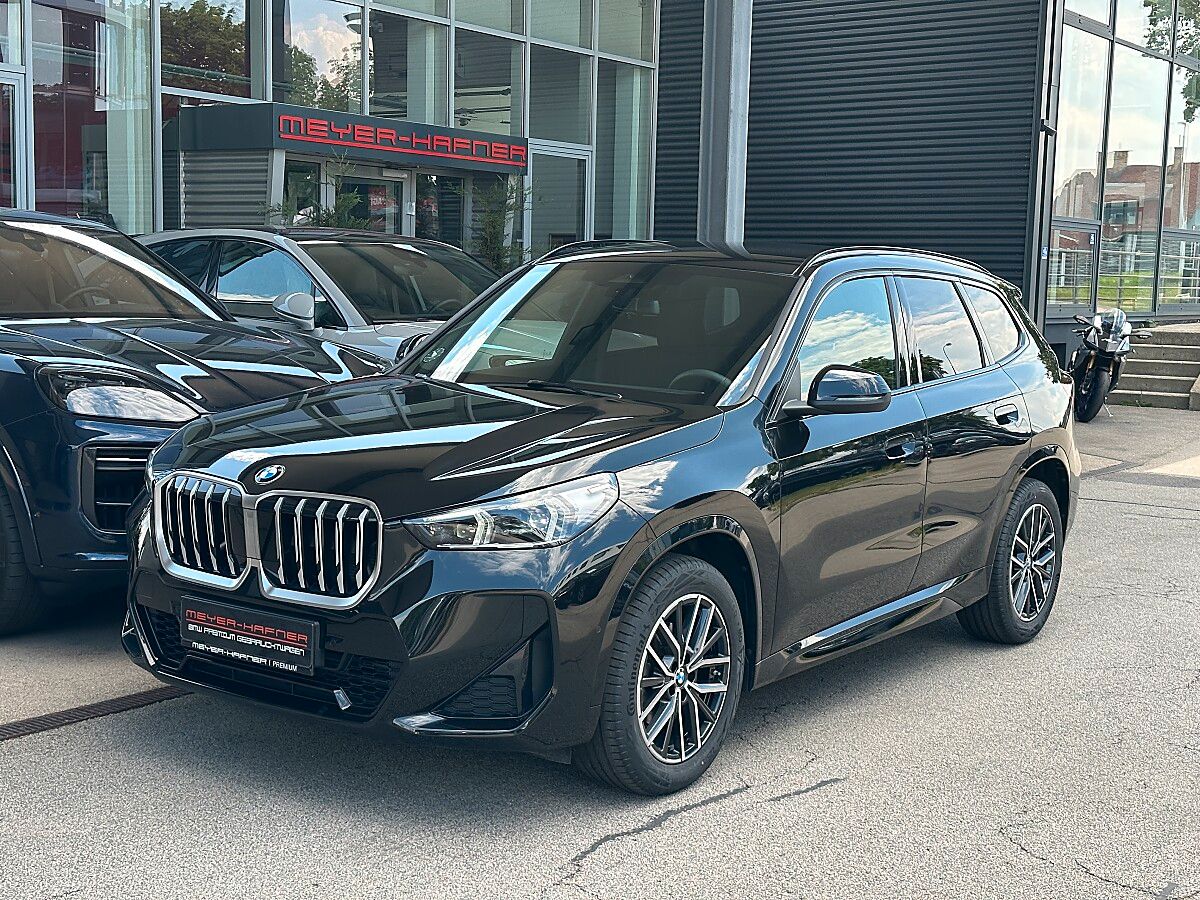 BMW X1 sDrive 18i M-Paket Aut. / Sportsitz / Driv...