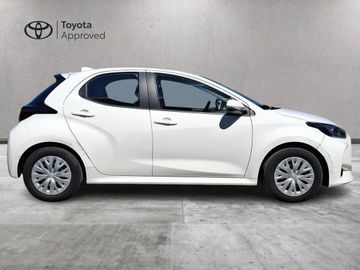 Toyota Yaris - 4