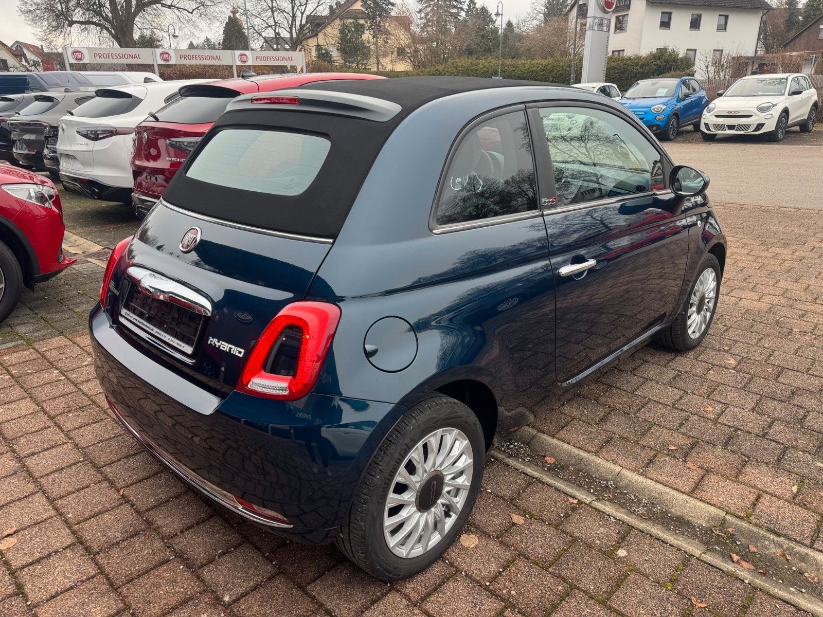 Fahrzeugabbildung Fiat 500C Hybrid Dolcevita 70PS NAVI KLIMA