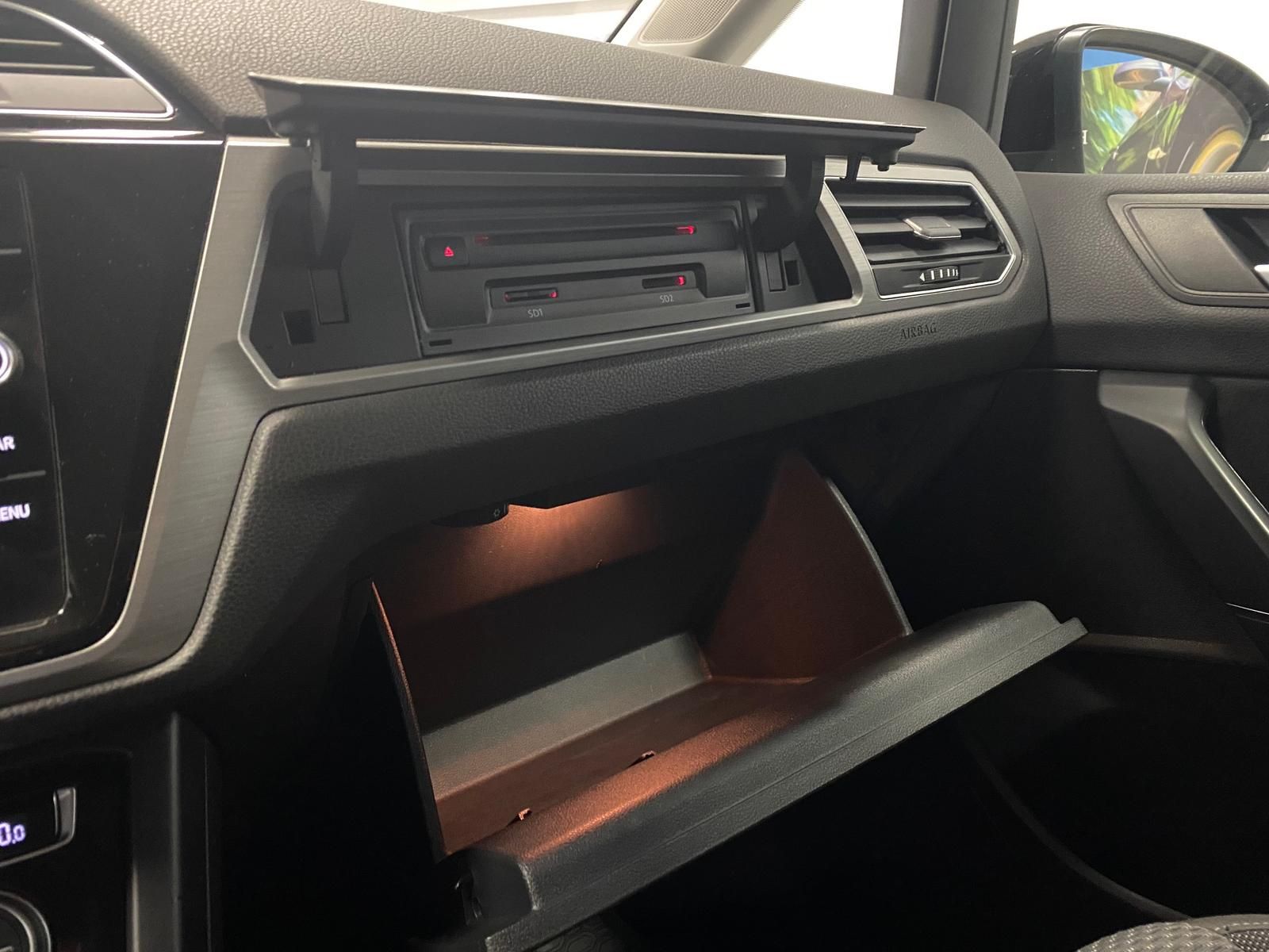 Fahrzeugabbildung Volkswagen Touran 1.4 TSI  Comfortline BMT/Star+ACC+3ZKLIMA