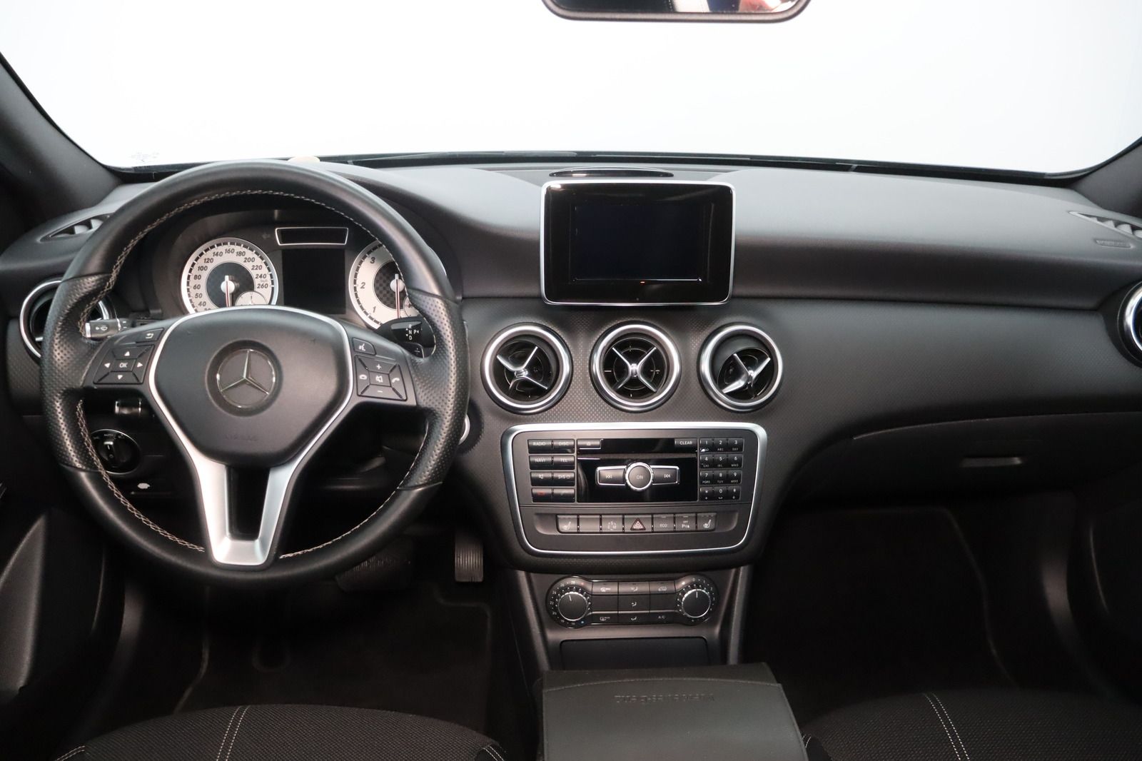 Fahrzeugabbildung Mercedes-Benz A 200 CDI * Bi-Xenon * Navi * Teilleder