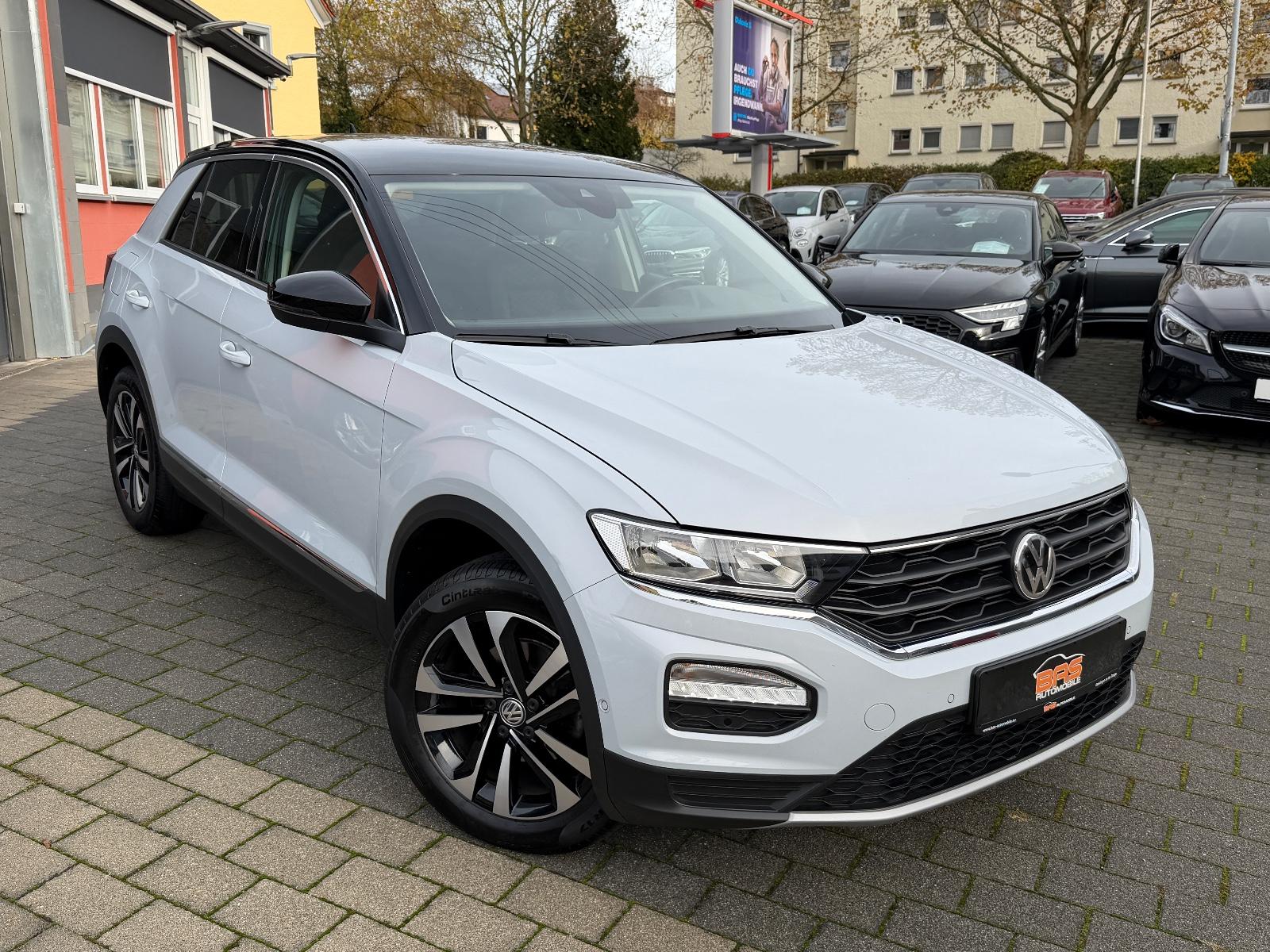 Volkswagen T-Roc 1.5TSI*DSG*ACC*NAVI*LANE*STDHZ*TOT*CARPLAY