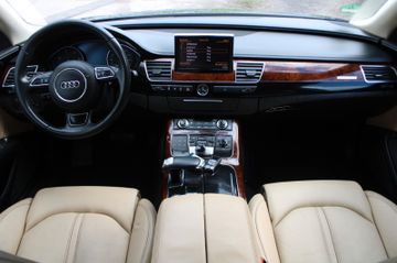 Audi A8 - 10