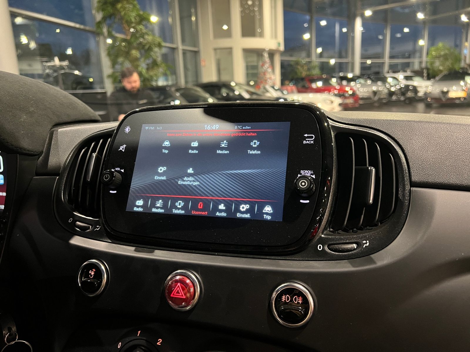 Fahrzeugabbildung Abarth 595C Turismo CARPLAY LEDER PDC
