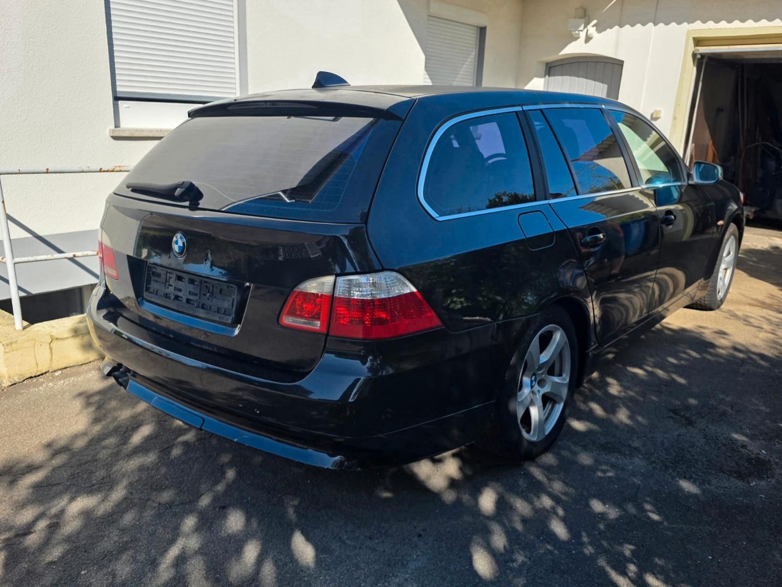 BMW 530 2005 — двигун 2.996 cm³, 258 HP (190kW)