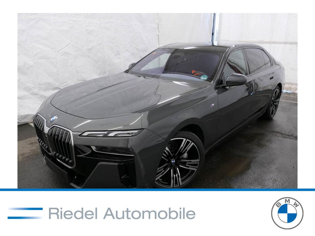 Image of BMW 740