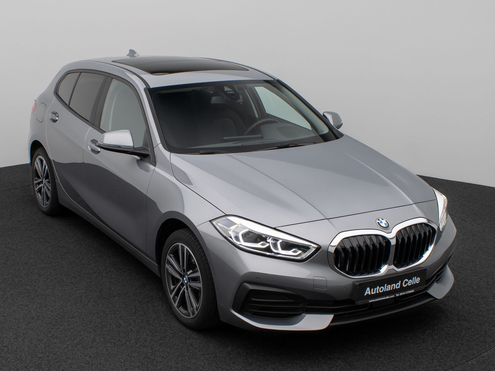 Fahrzeugabbildung BMW 120i Panorama Kamera HUD HiFi DAB LED 17Zoll