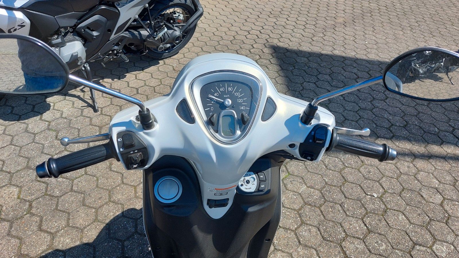 Fahrzeugabbildung Yamaha D Elight 125  Euro 5  Neufahrzeug die Letzte