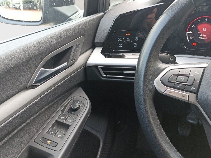 Fahrzeugansicht 9 Fahrzeugabbildung Volkswagen Golf VIII 1.5 TSI Life SMART-LINK+NAVI+LED-PLUS