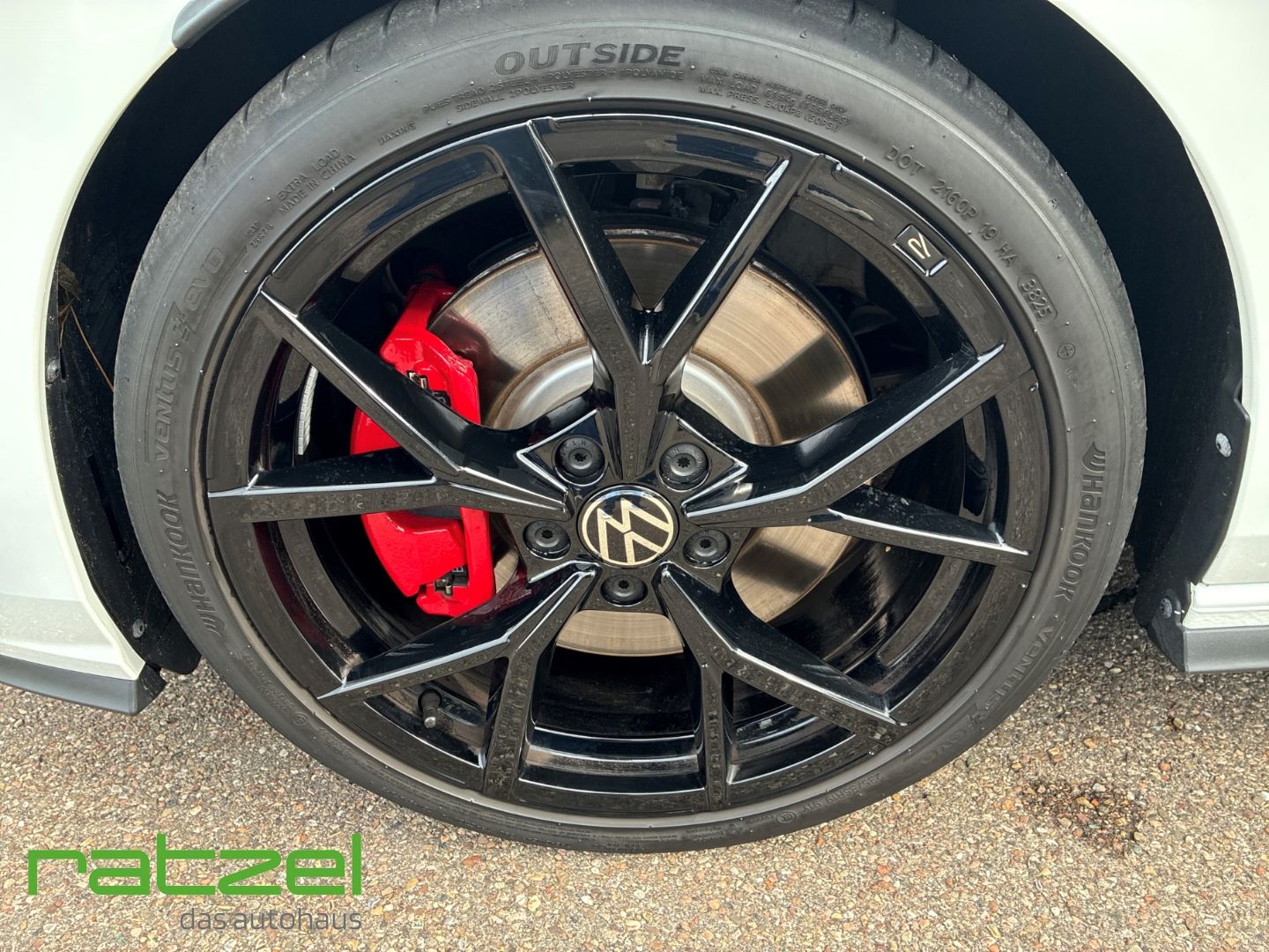 Fahrzeugabbildung Volkswagen Golf GTI 2.0 TSI DSG HUD El. Panodach Navi Kamer