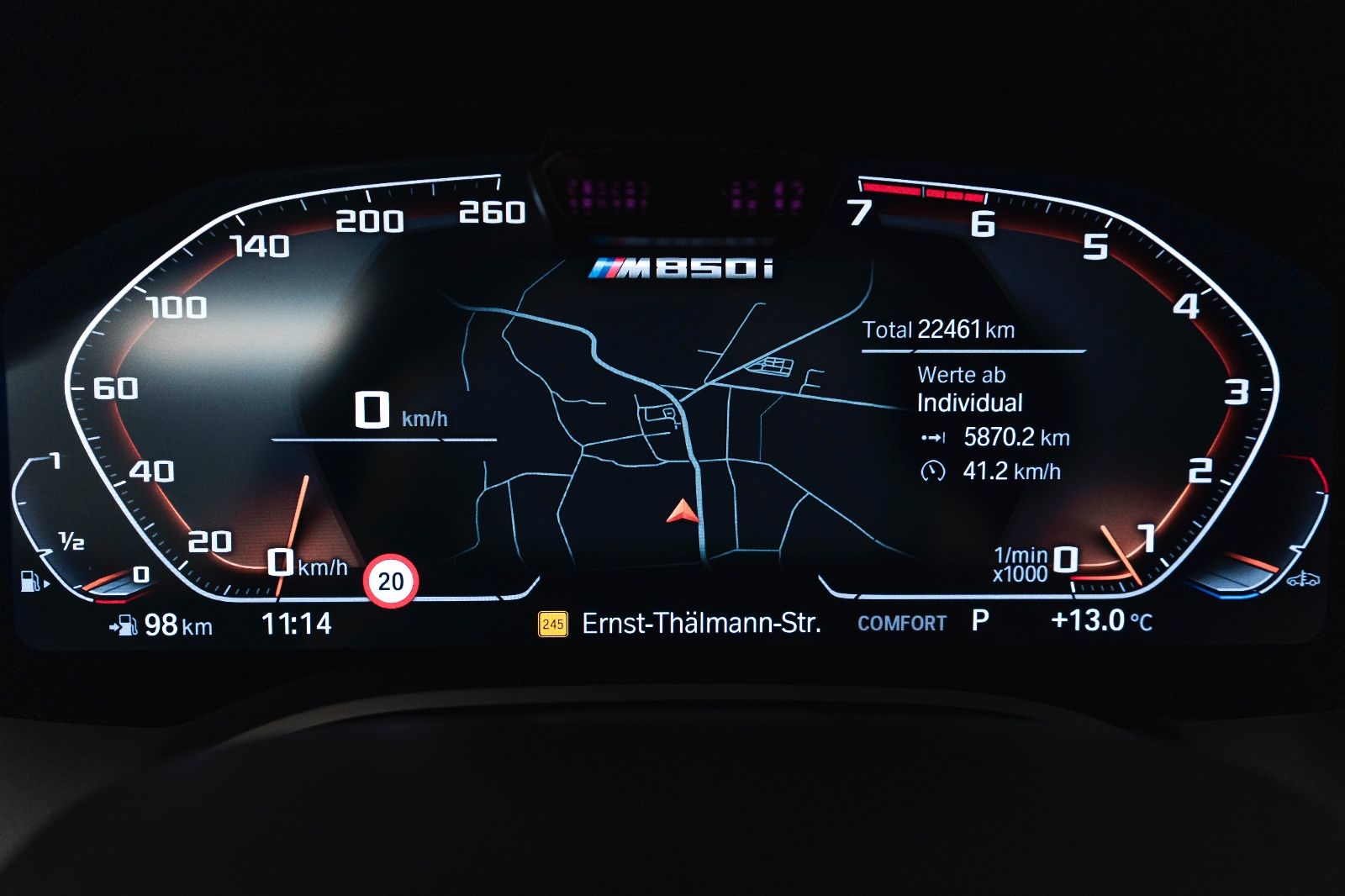 Fahrzeugabbildung BMW M850i xDrive Coupe HUD H&K 360° LASER INDIVIDUAL