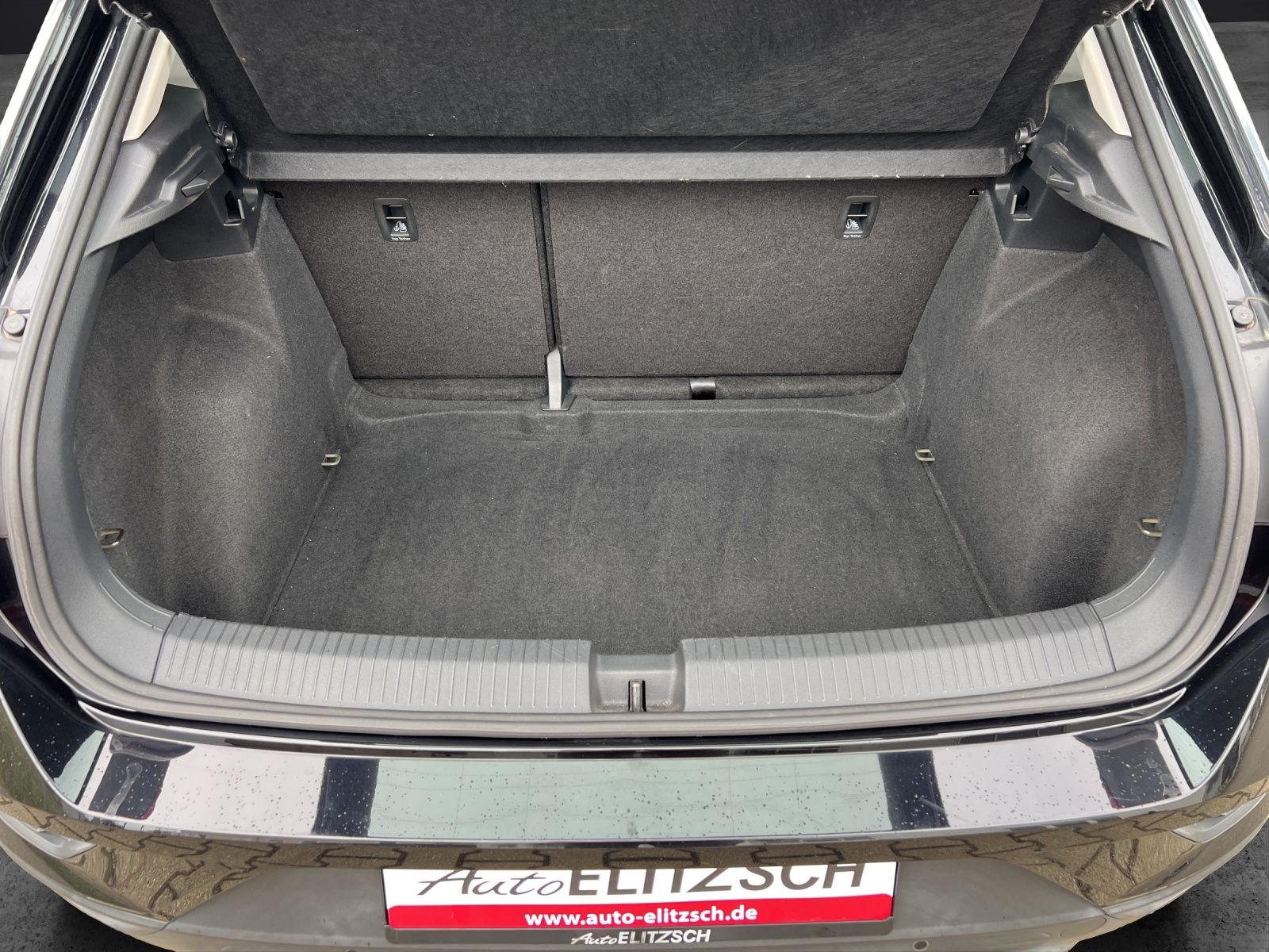 Fahrzeugabbildung Volkswagen T-Roc TDI Basis Navi SHZ SHZ Klima
